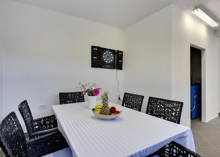 Alpin וילה מרקופאלי